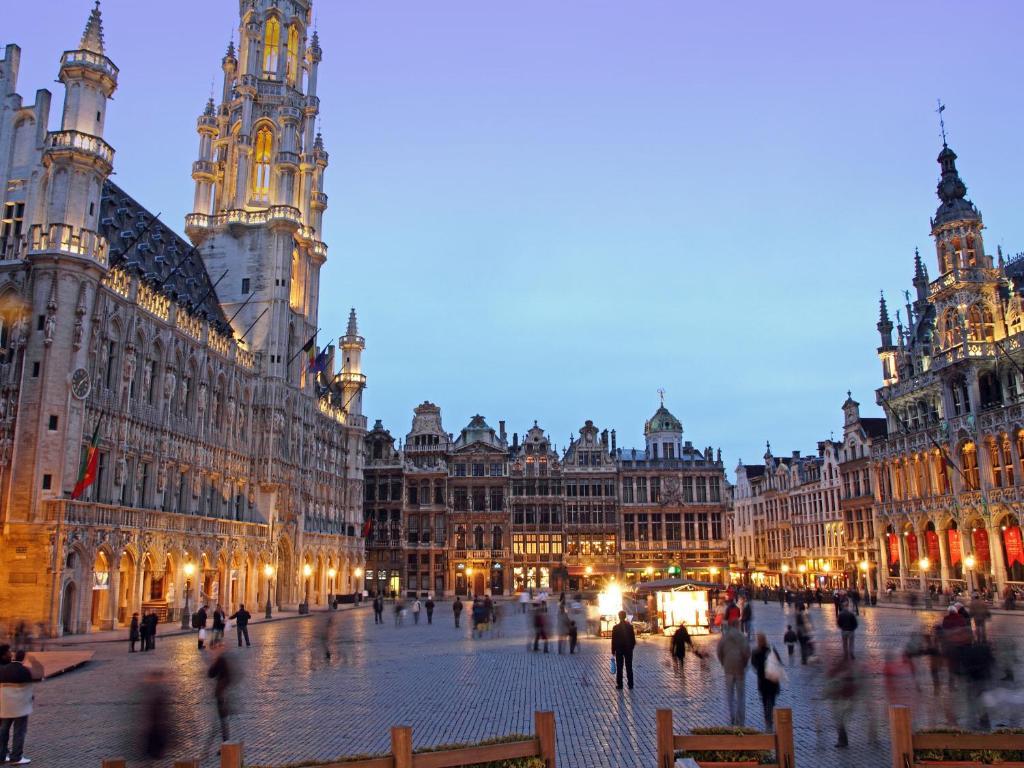 Azimut Flathotel Aparthotel Brussels Ngoại thất bức ảnh